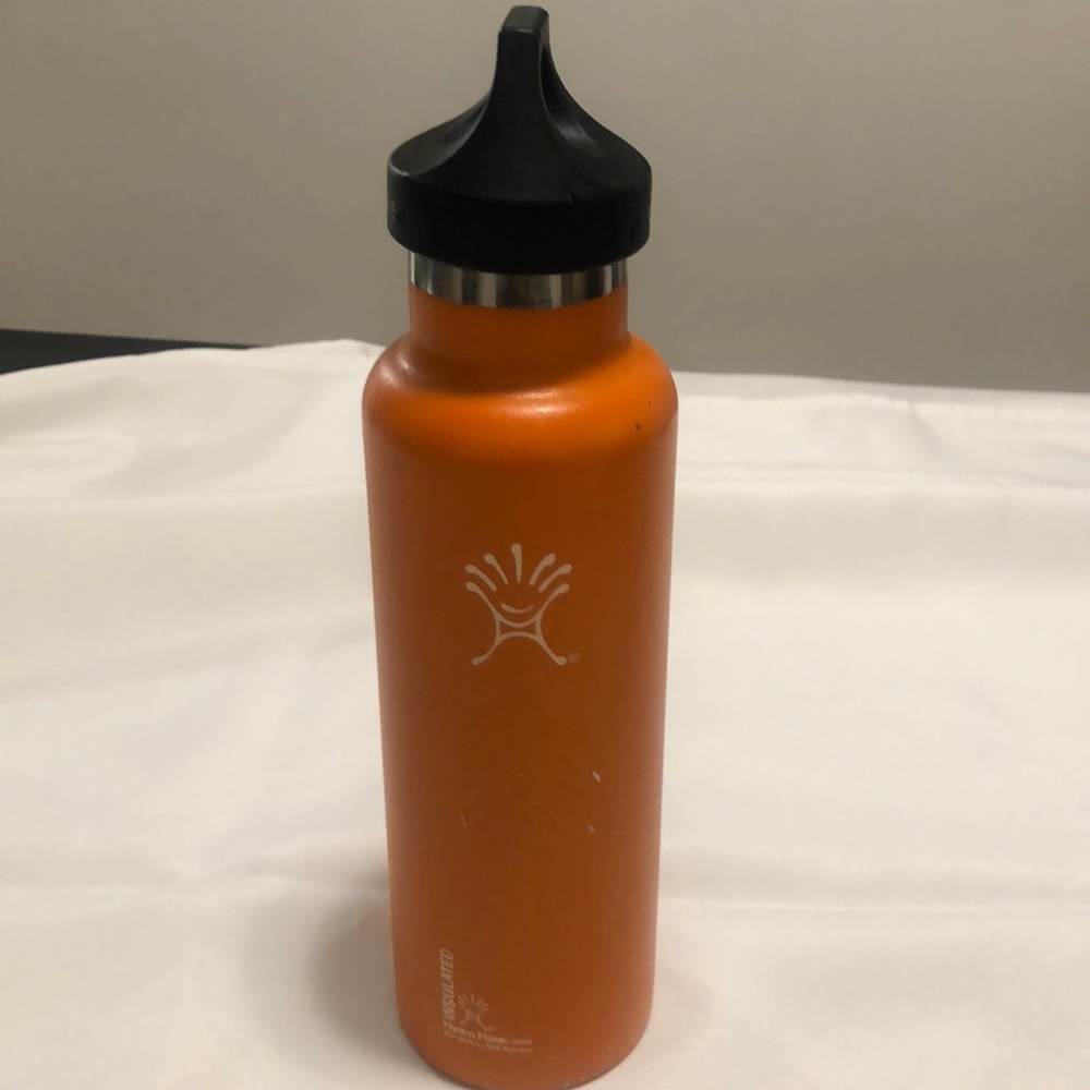 Hydro flask orange 21oz